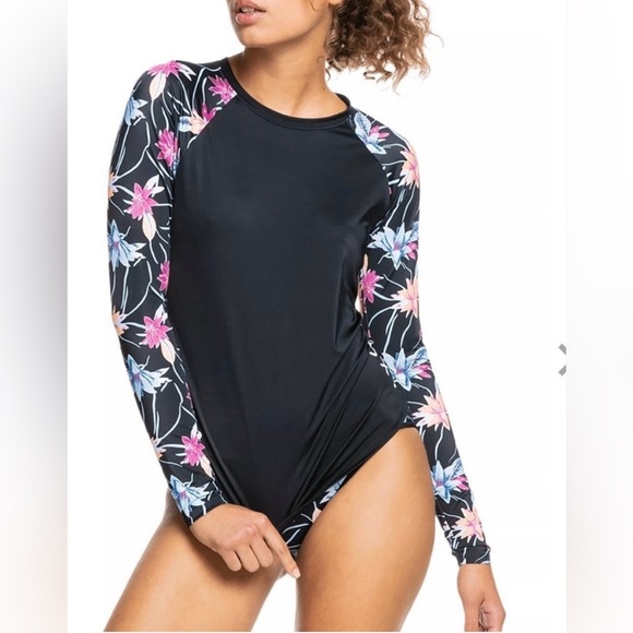 Roxy Floral Black Long Sleeve Rashguard. In EUC. size Small - Picture 1 of 5